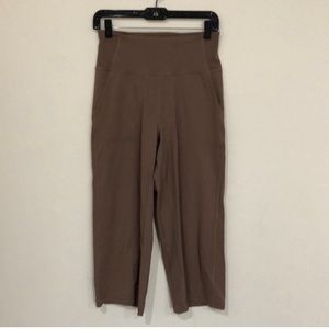 Lululemon mocha brown Align wide leg hi rise crop pant sz 8 23” inseam
